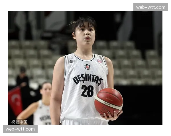 洛杉矶火花队主教练与球队达成提前续约协议